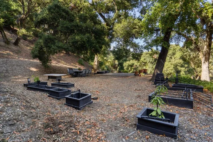 5933 Alpine Road, Portola Valley, California 94028