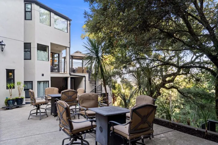 5933 Alpine Road, Portola Valley, California 94028