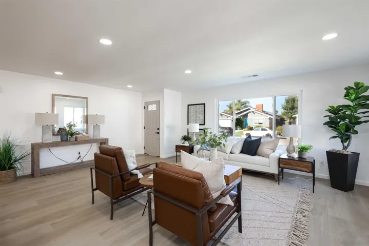 8619 Lepus Rd, San Diego, California 92126