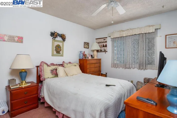 2206 Fairfield Rd, Pleasanton, California 94566