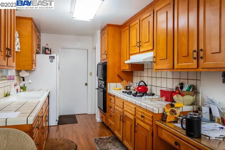 2206 Fairfield Rd, Pleasanton, California 94566