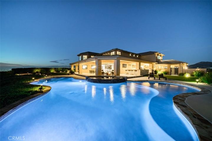 1045 Aquino Circle, Corona, California 92879
