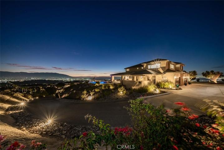 1045 Aquino Circle, Corona, California 92879