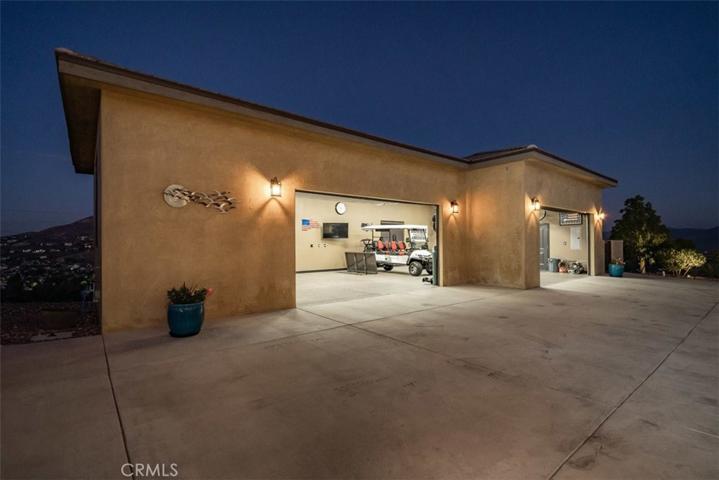Detached 4 car garage