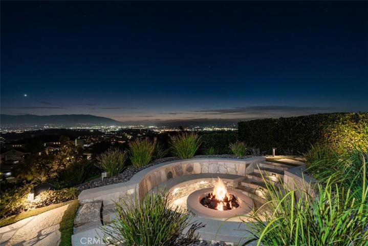Fire pit with views for miles!