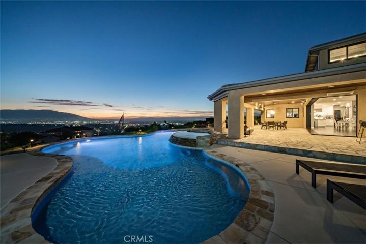 1045 Aquino Circle, Corona, California 92879