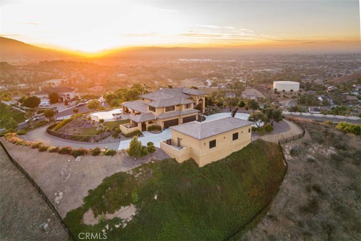 1045 Aquino Circle, Corona, California 92879