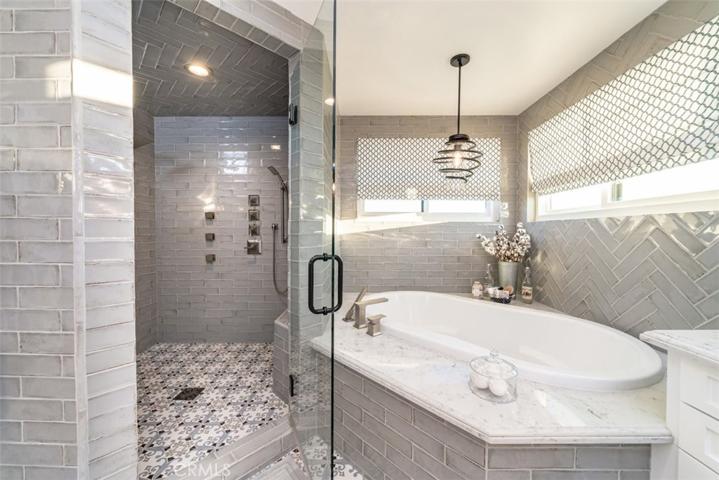 Sunken tub and massive shower