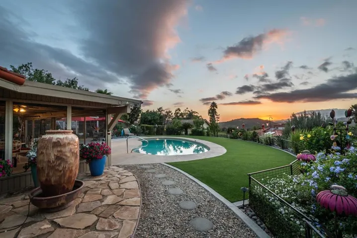 1712 Santa Margarita Drive, Fallbrook, California 92028
