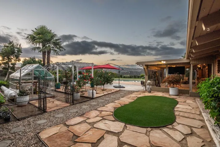 1712 Santa Margarita Drive, Fallbrook, California 92028