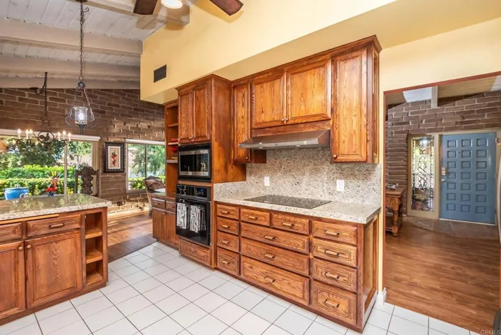 1712 Santa Margarita Drive, Fallbrook, California 92028
