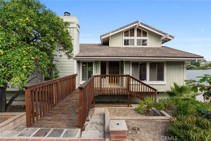 12792 Barrett Lane, Santa Ana, California 92705