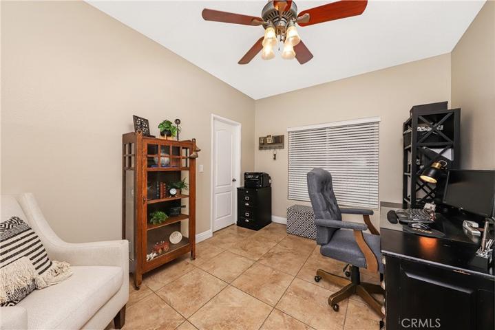 Downstair bedroom #4 /office