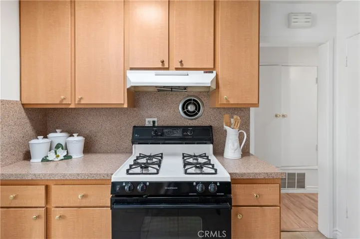 9252 Greenwich Lane, Anaheim, California 92804