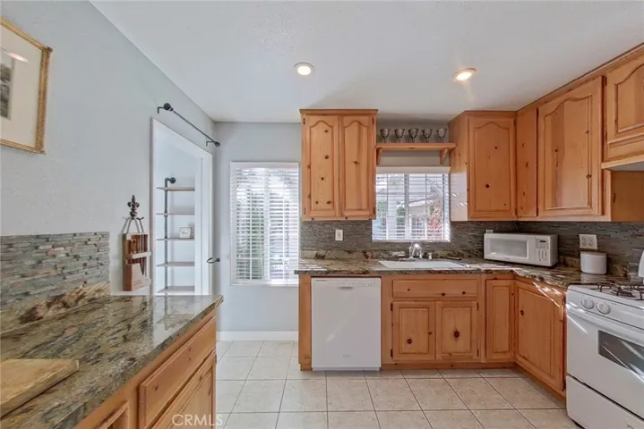5341 Premiere Avenue, Lakewood, California 90712