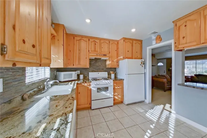 5341 Premiere Avenue, Lakewood, California 90712