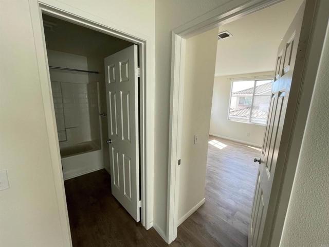 1927 Intrepid Way, Vista, California 92081