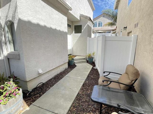 1927 Intrepid Way, Vista, California 92081
