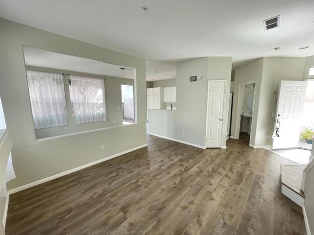 1927 Intrepid Way, Vista, California 92081