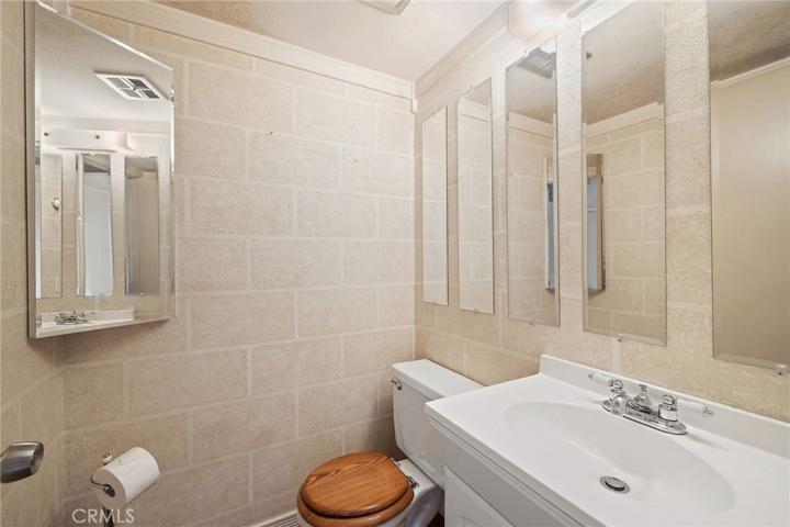 1705 N Willow Woods Unit D, Anaheim, California 92807