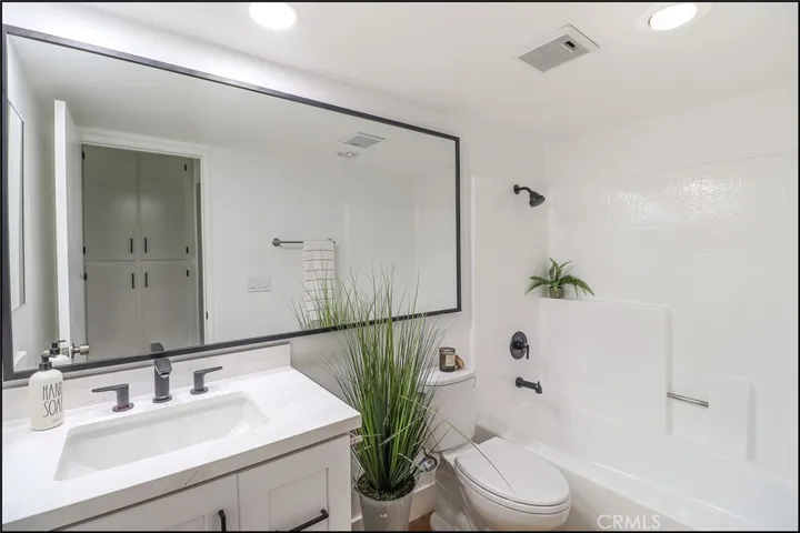20702 El Toro Road Unit 387, Lake Forest, California 92630