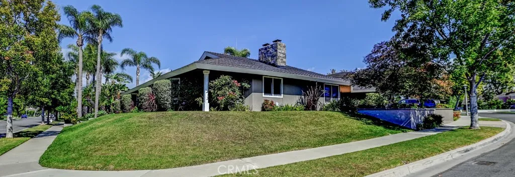 1321 Hampshire Circle, Newport Beach, California 92660