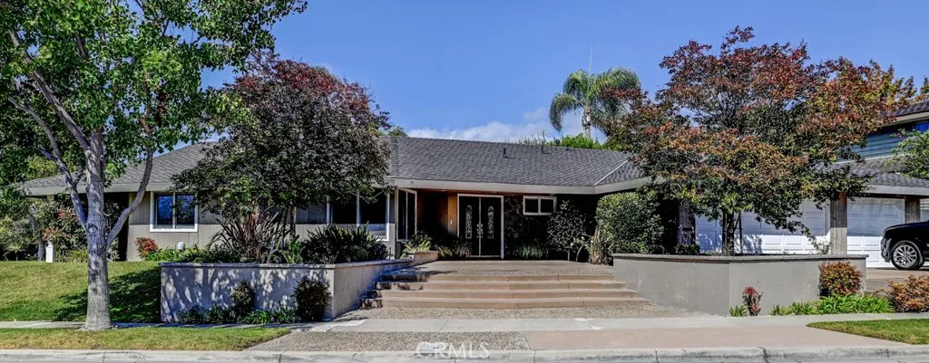 Large corner lot on a highly sought after street in the Dover Shores area.