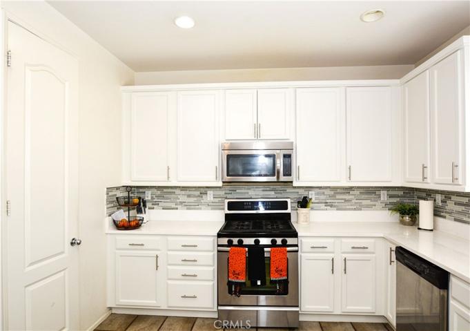 11896 Briarcliff Avenue, Fontana, California 92337