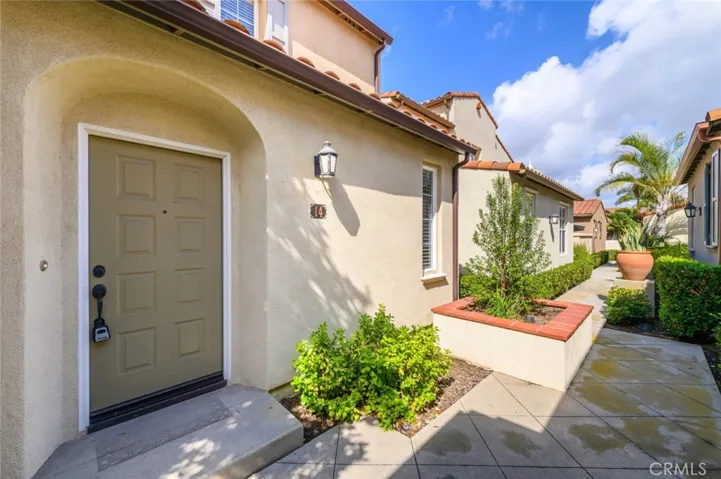 14 Alevera Street, Irvine, California 92618