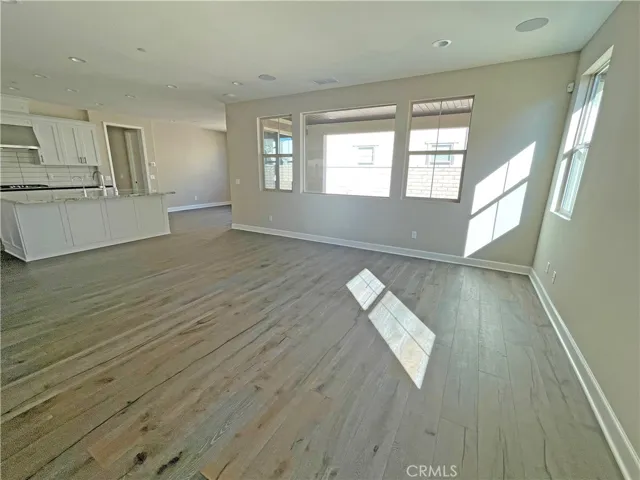 2476 Rondell, Camarillo, California 93012