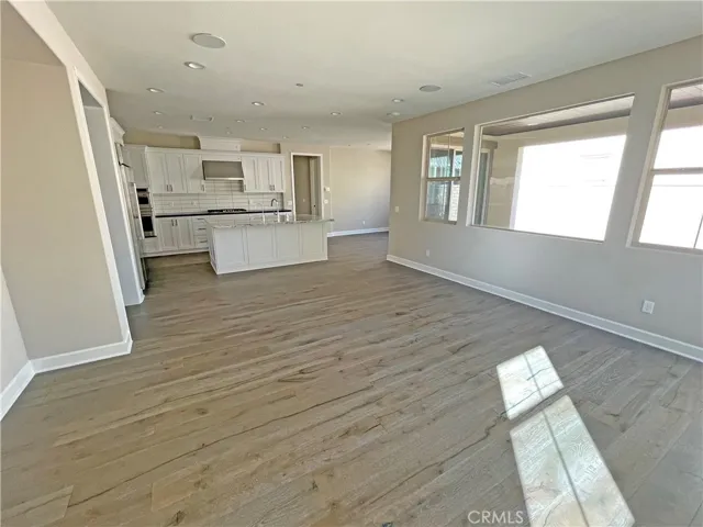 2476 Rondell, Camarillo, California 93012