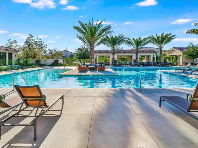2476 Rondell, Camarillo, California 93012