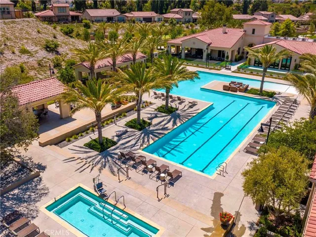 2476 Rondell, Camarillo, California 93012