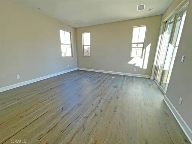2476 Rondell, Camarillo, California 93012