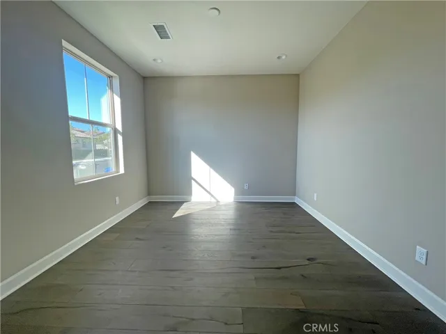 2476 Rondell, Camarillo, California 93012