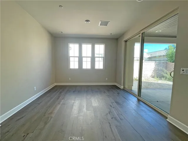 2476 Rondell, Camarillo, California 93012
