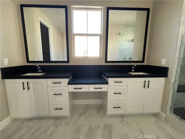2476 Rondell, Camarillo, California 93012