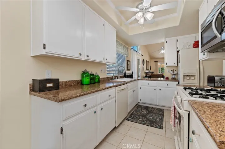 304 Shady Glen Drive, Fallbrook, California 92028