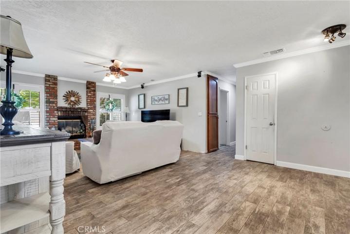 8578 10th Avenue, Hesperia, California 92345