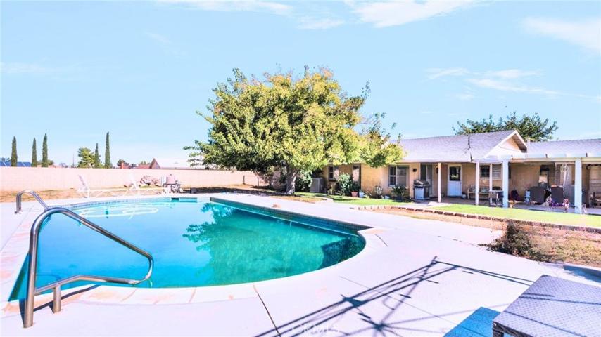 8578 10th Avenue, Hesperia, California 92345