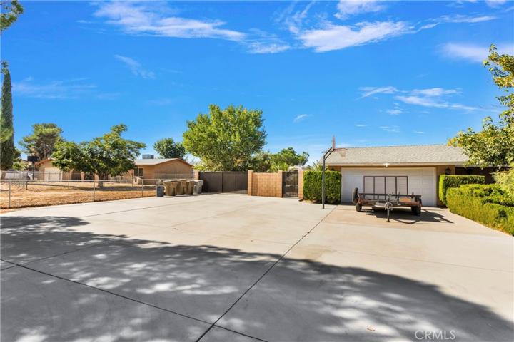 8578 10th Avenue, Hesperia, California 92345