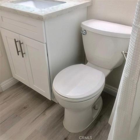 2nd level bathroom
