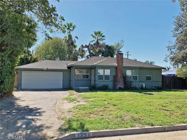 Front view with long drive way