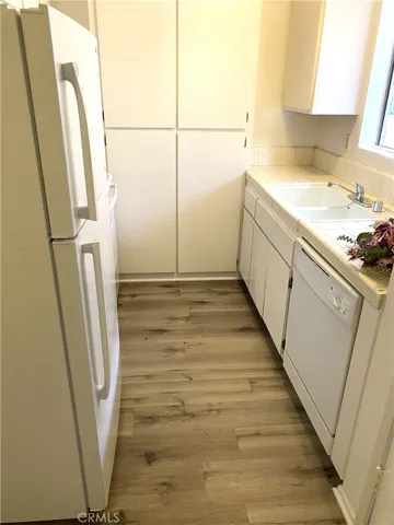 2105 Carnegie Lane, Redondo Beach, California 90278
