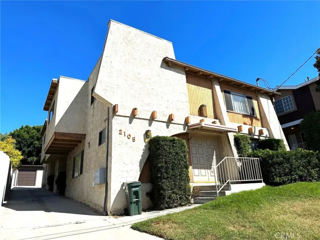 2105 Carnegie Lane, Redondo Beach, California 90278