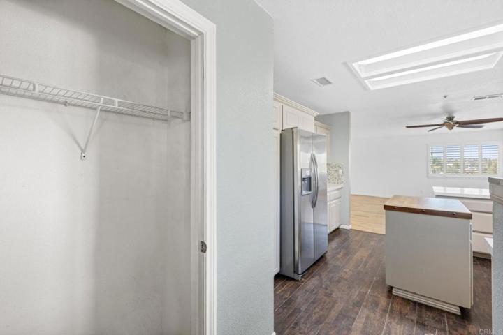 565 E Bobier Drive, Vista, California 92084