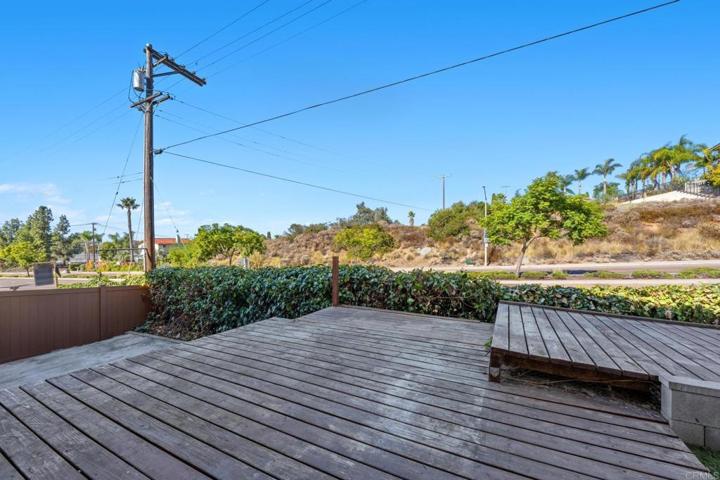 565 E Bobier Drive, Vista, California 92084