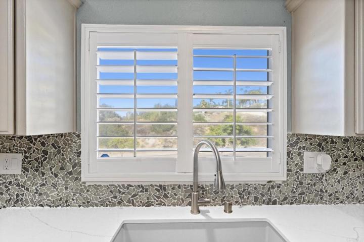 565 E Bobier Drive, Vista, California 92084