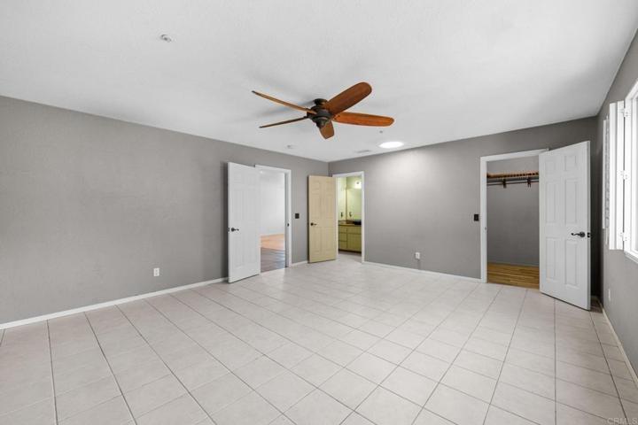 565 E Bobier Drive, Vista, California 92084