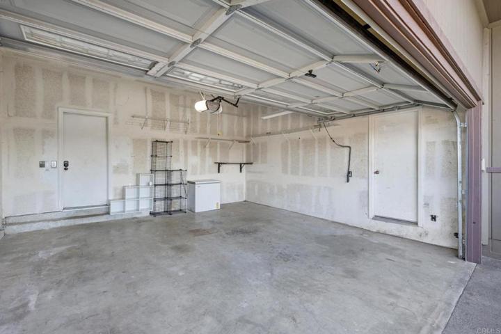565 E Bobier Drive, Vista, California 92084